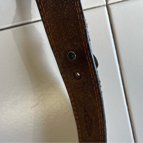 Badger Cowhide Belt - Picture 2 of 6